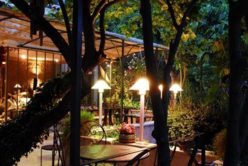 Hostellerie Le Paradou Lourmarin Ngoại thất bức ảnh