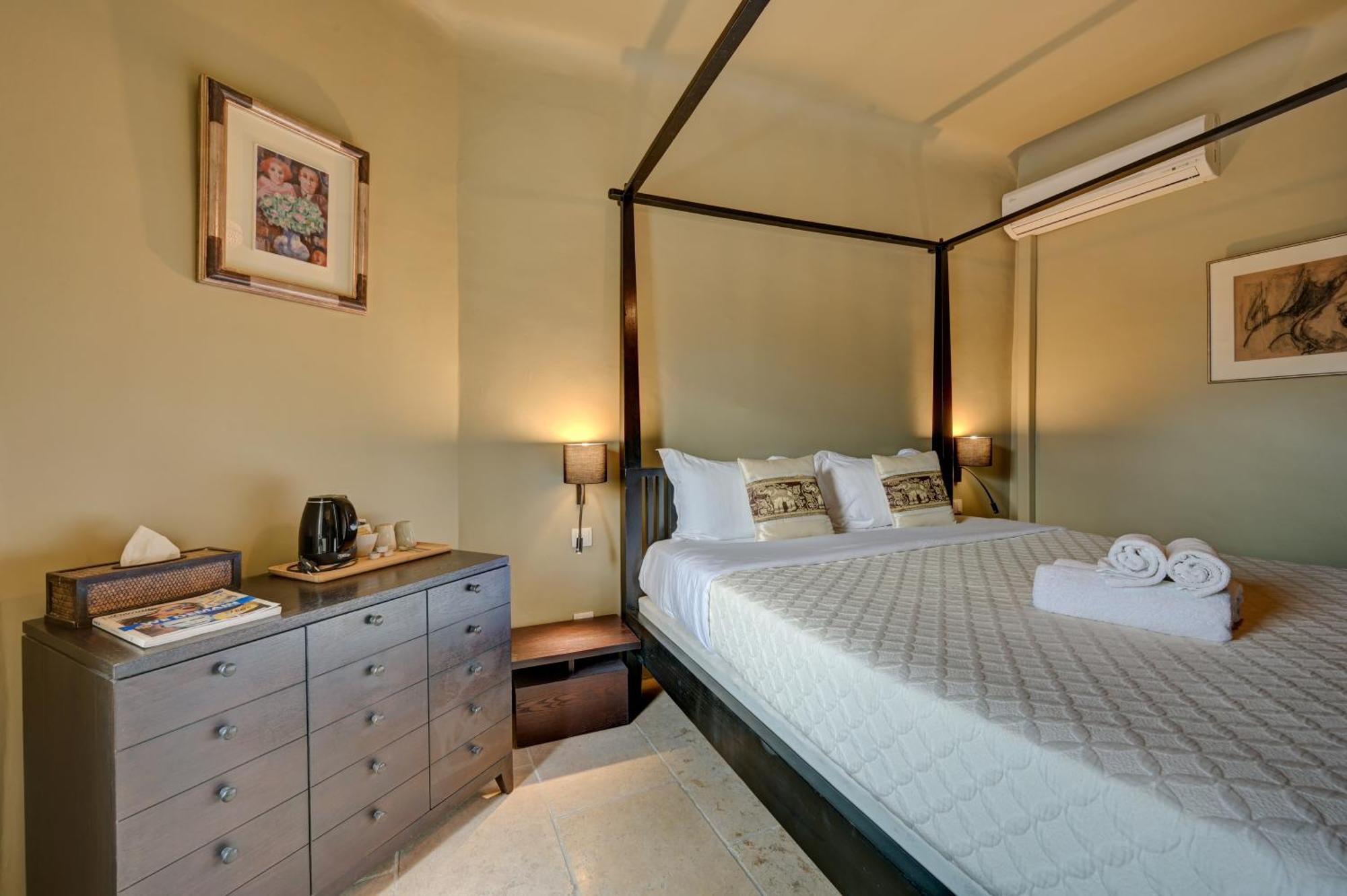 Hostellerie Le Paradou Lourmarin Ngoại thất bức ảnh